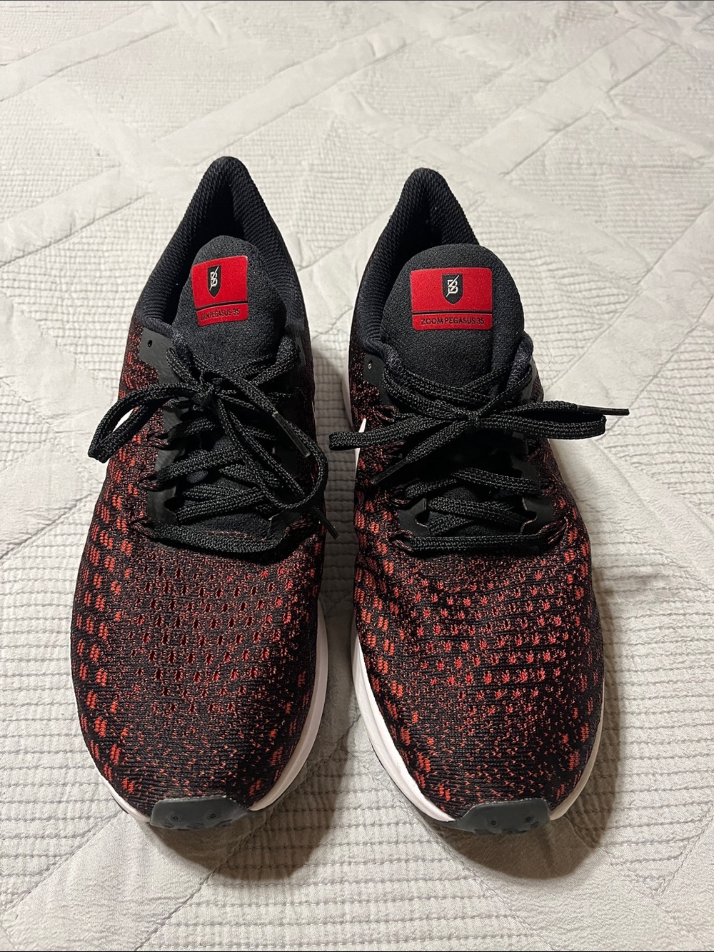 Nike Women's Black and Red Knit Running Shoes